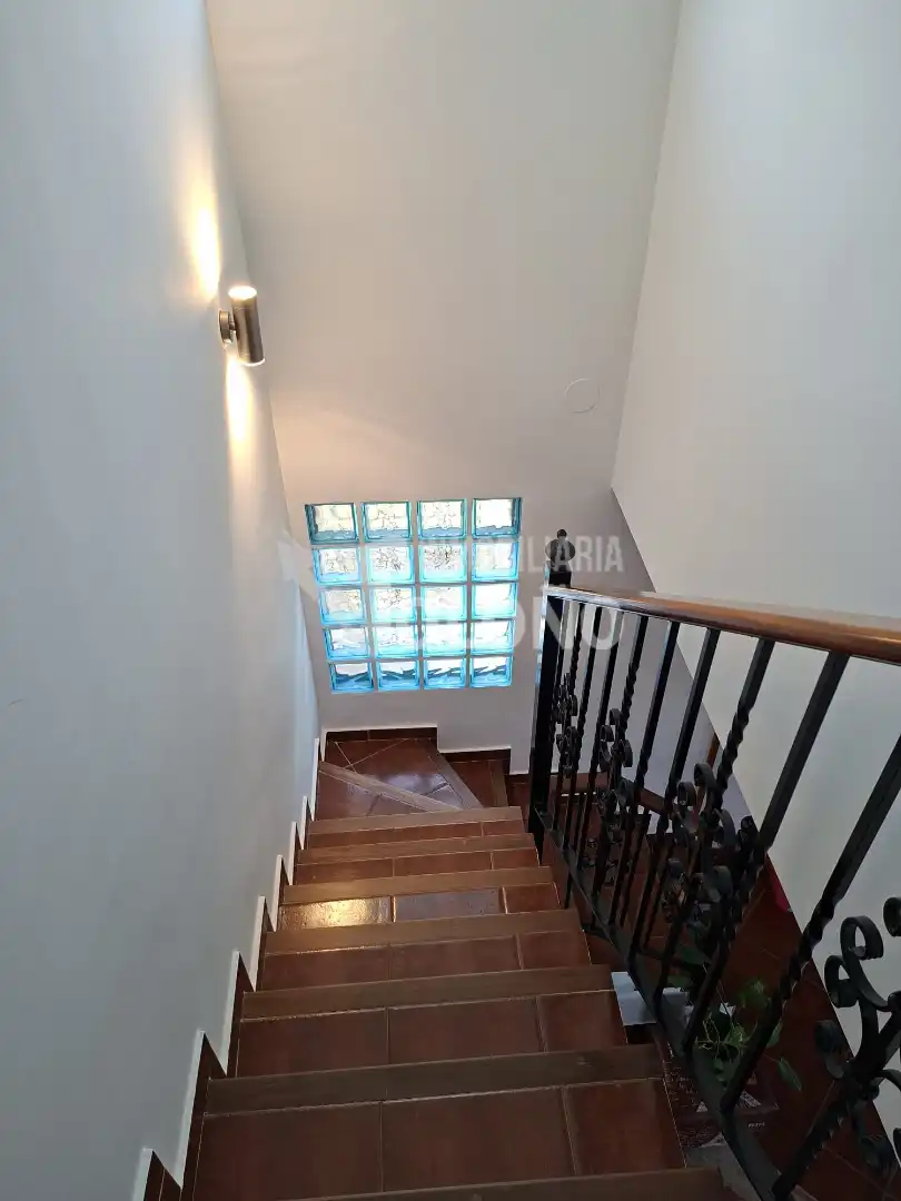 Houses for sale in Anguciana  with Heating, Private garden and Parquet flooring