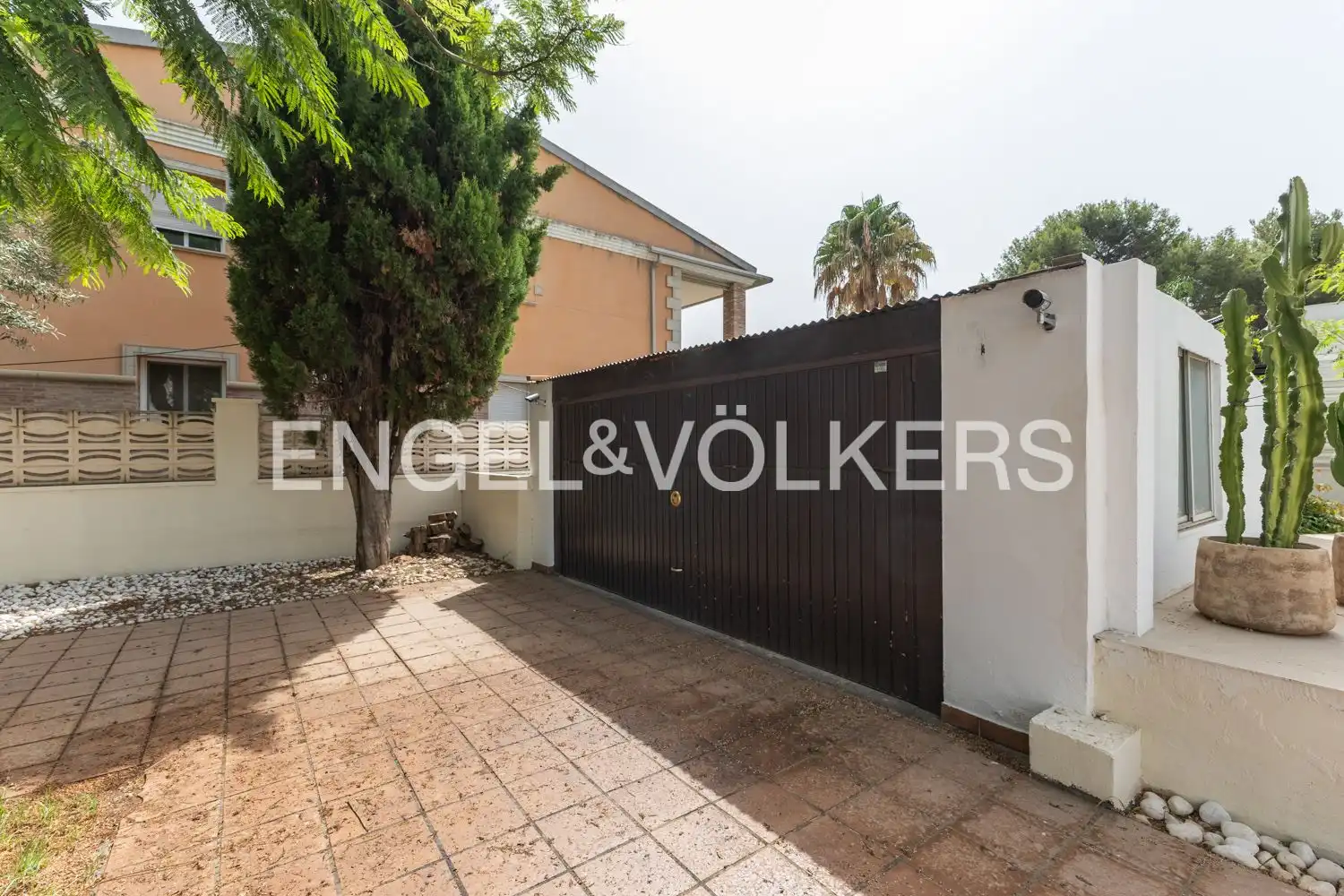 Vista exterior de Casa o chalet en venta en Paterna con Calefacción, Jardín privado y Terraza