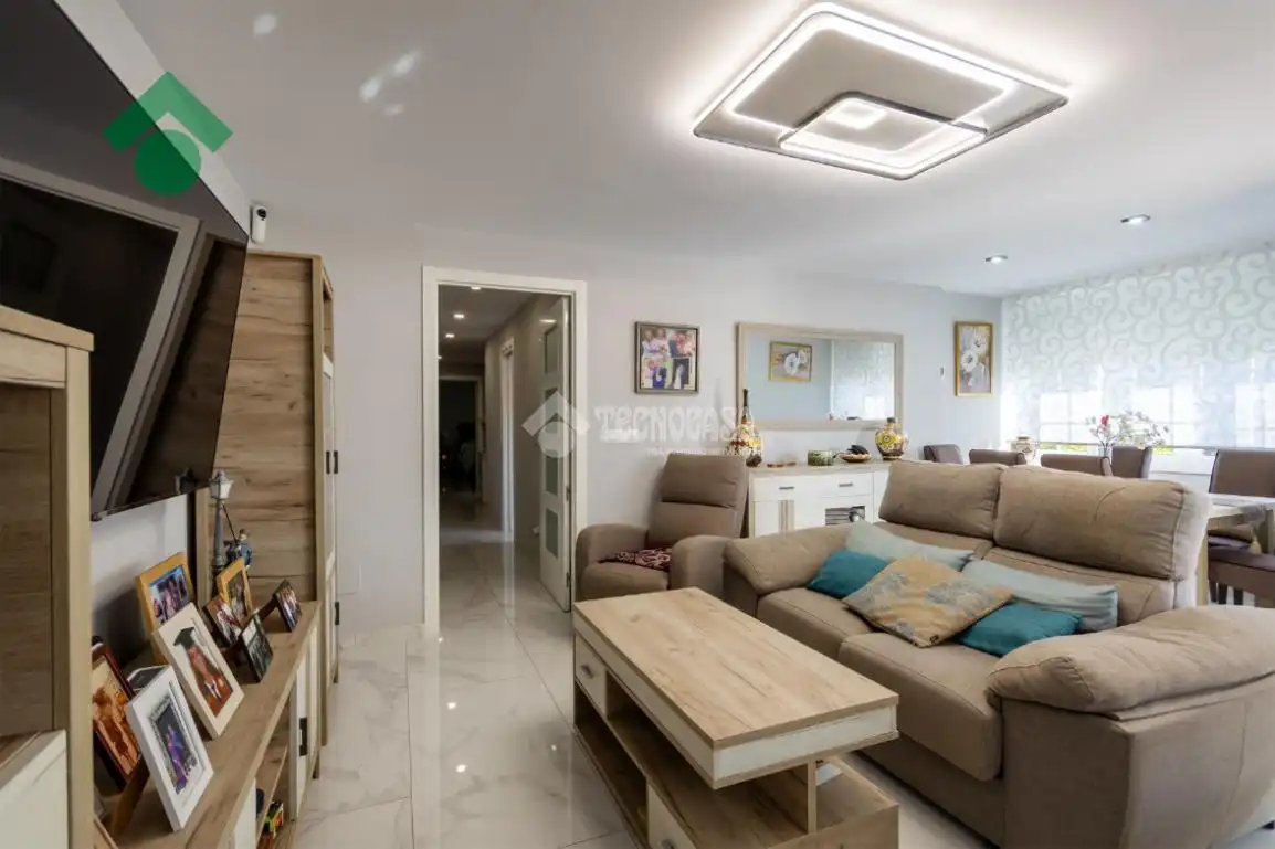 Sala d'estar de Pis en venda en Vélez-Málaga amb Aire condicionat i Balcó