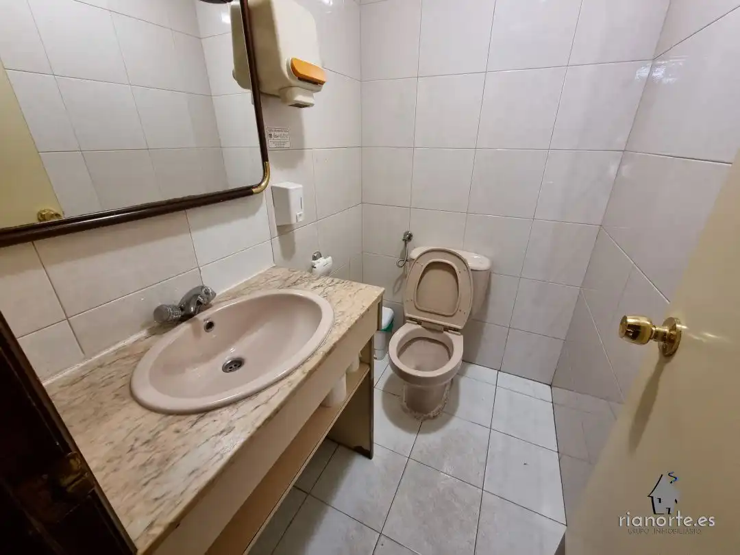 Local comercial en venta en Centro, imagen 4