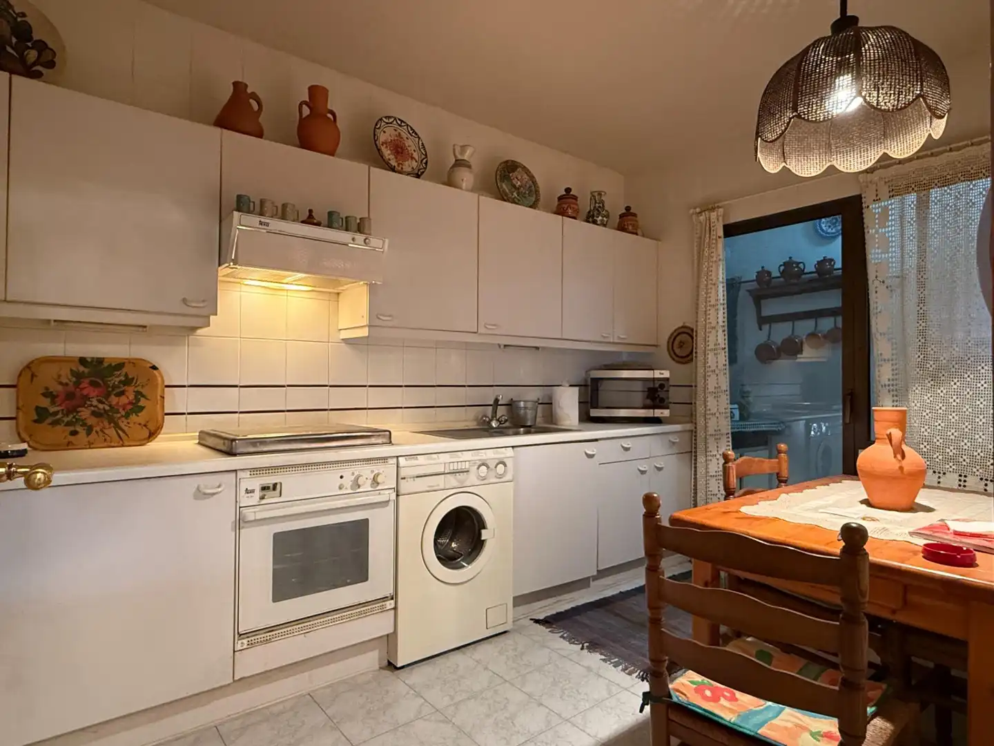 Cocina de Casa adosada en venta en Guadalajara con Calefacción, Terraza y Amueblado