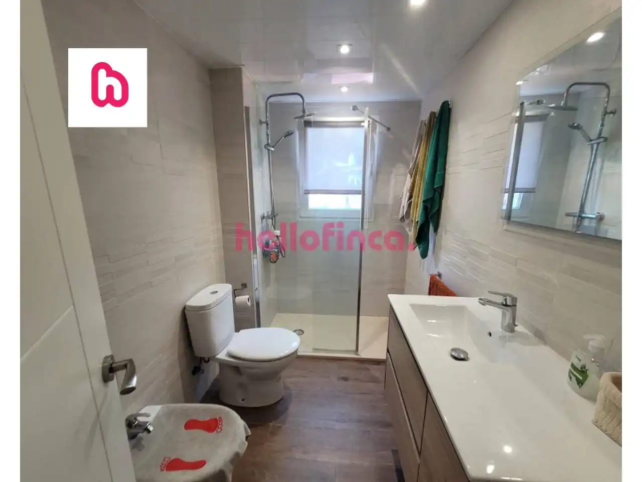 Bathroom of Flat for sale in Vilanova i la Geltrú  with Air Conditioner, Heating and Private garden