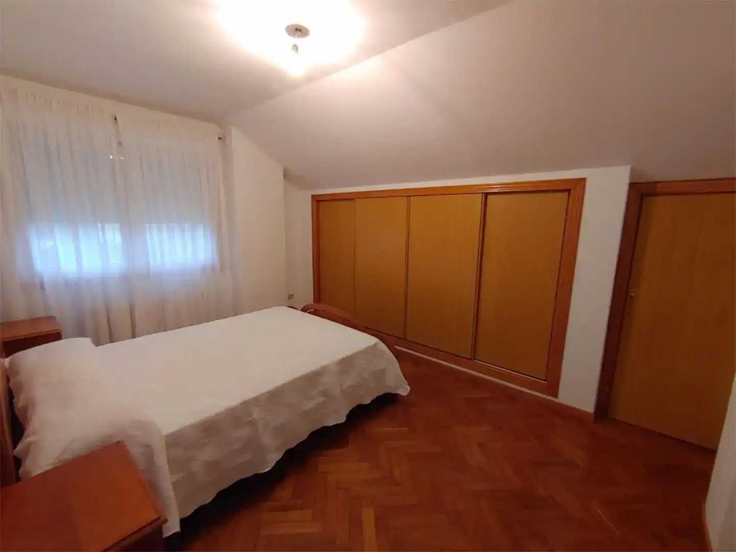 Dormitori de Pis en venda en Carballo amb Jardí privat i Parquet