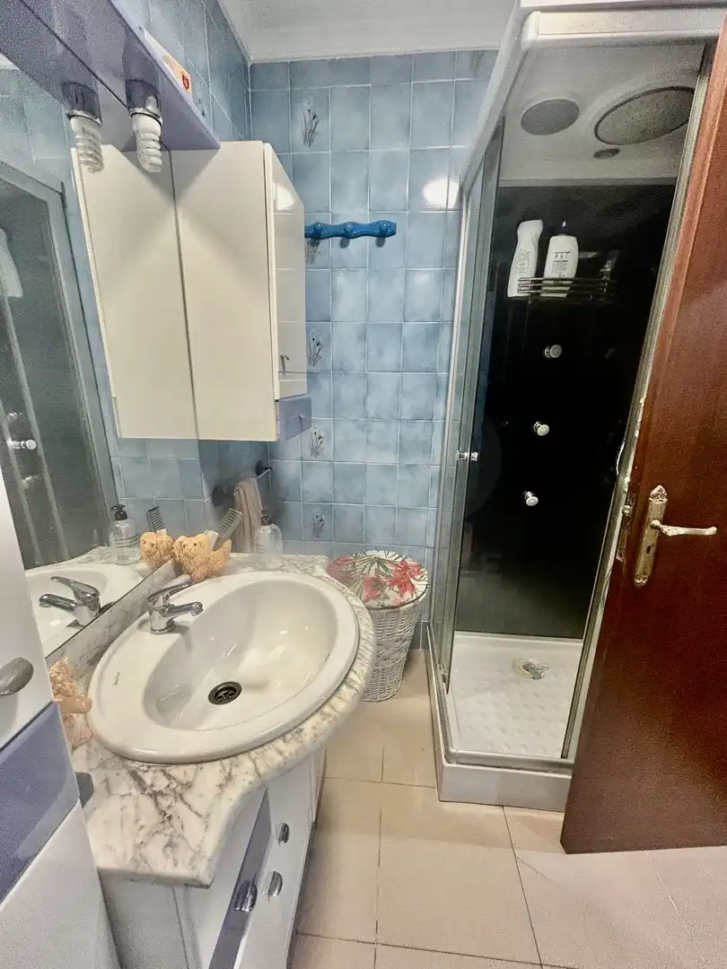 Baño de Piso en venta en La Bañeza  con Calefacción y Terraza