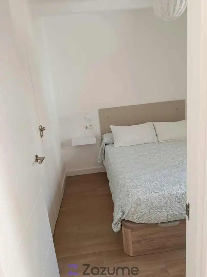 Habitación de Piso de alquiler en Pizarra con Aire acondicionado, Calefacción y Jardín privado