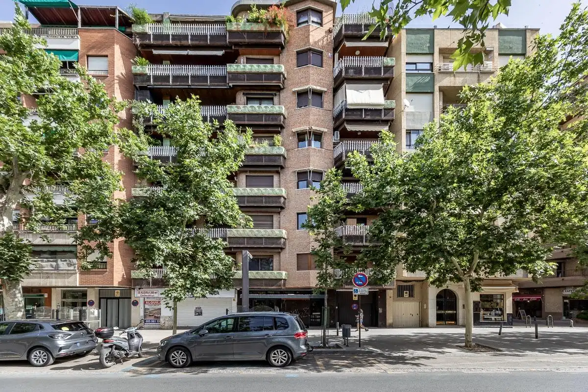 Außenansicht von Wohnung zur Miete in Granada mit Heizung und Terrasse