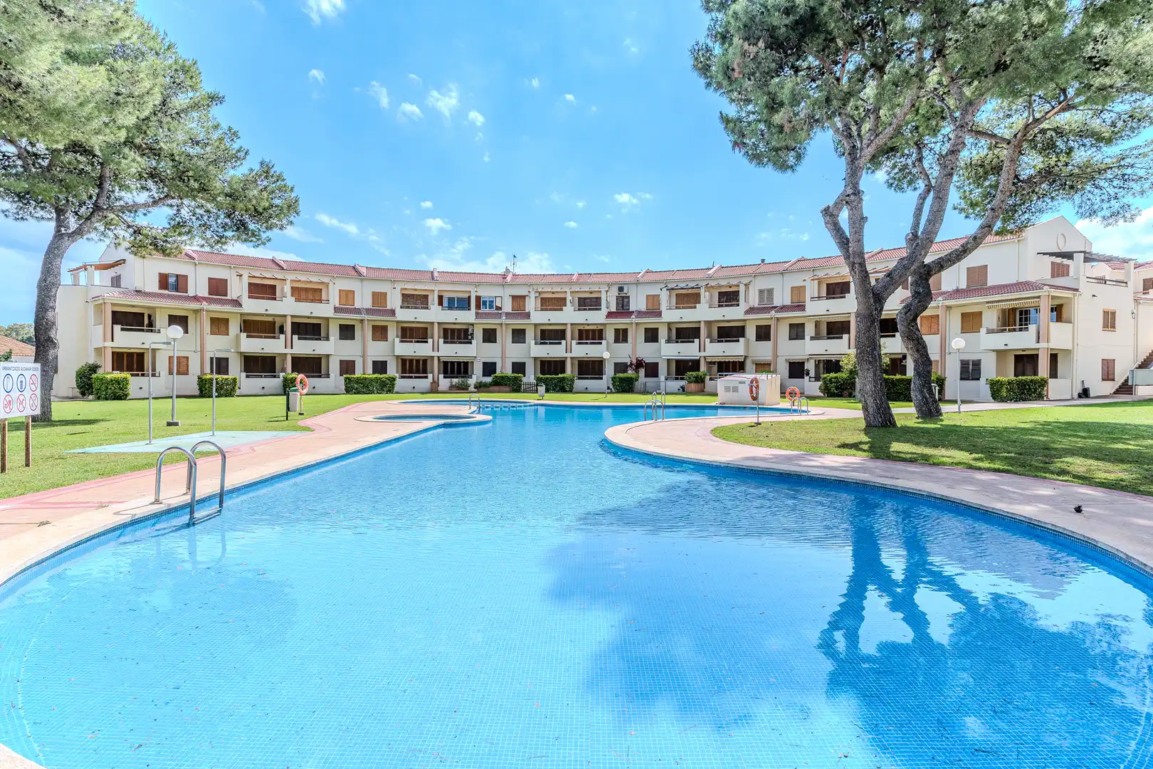 Piscina de Pis en venda en Alcanar amb Aire condicionat, Calefacció i Terrassa