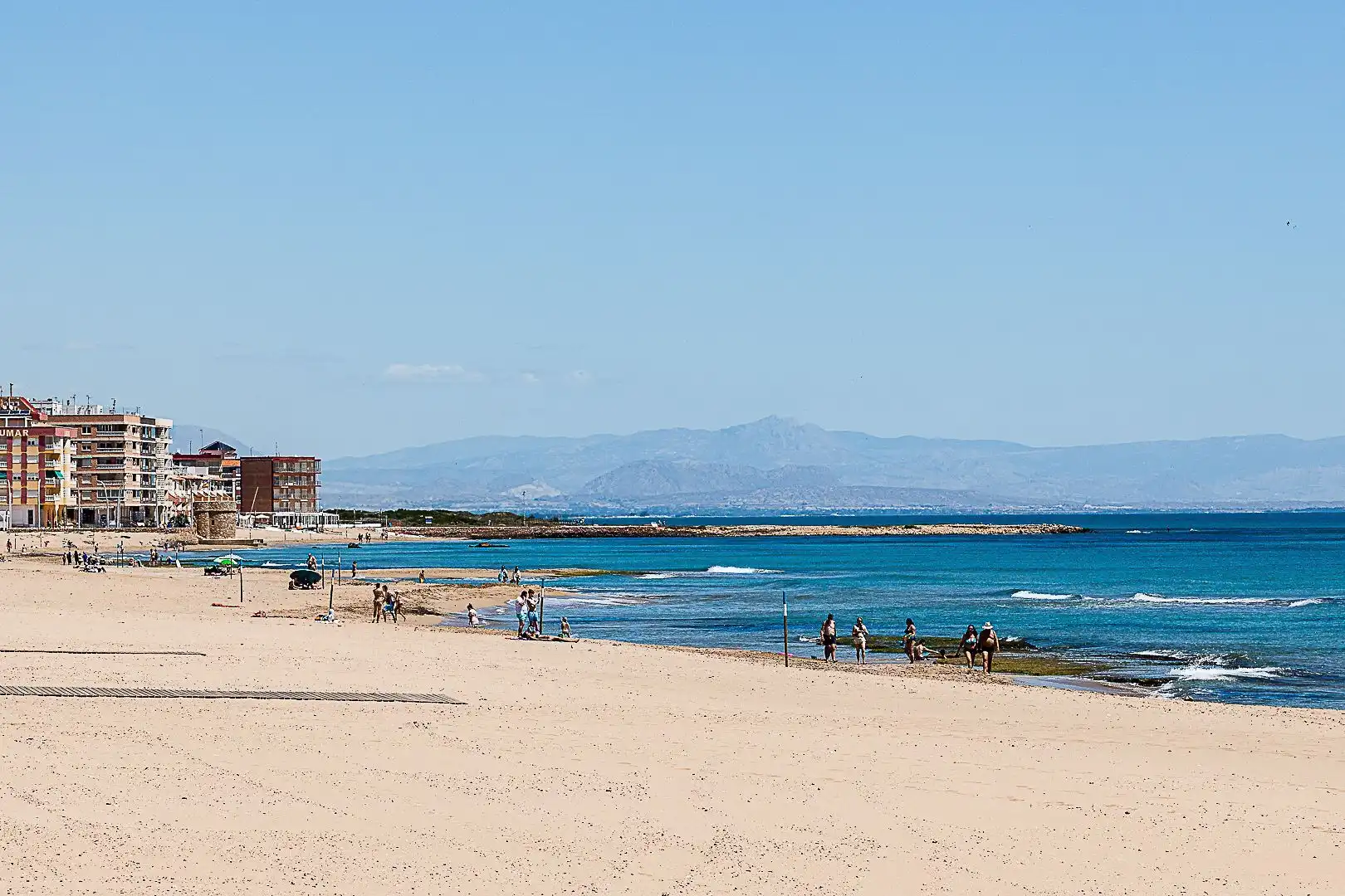 Vista exterior de Casa adosada en venta en Torrevieja con Aire acondicionado, Jardín privado y Terraza