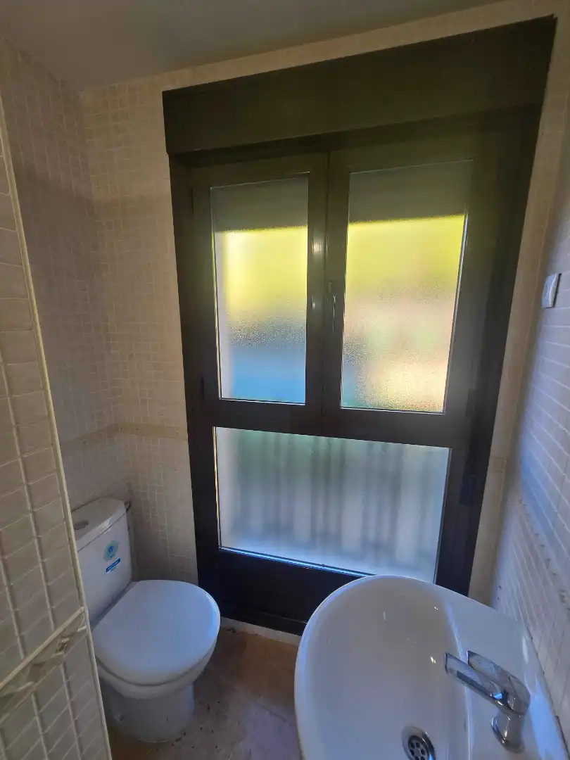 Bathroom of Duplexes for sale in Fuentelencina  with Heating, Terrace and Oven