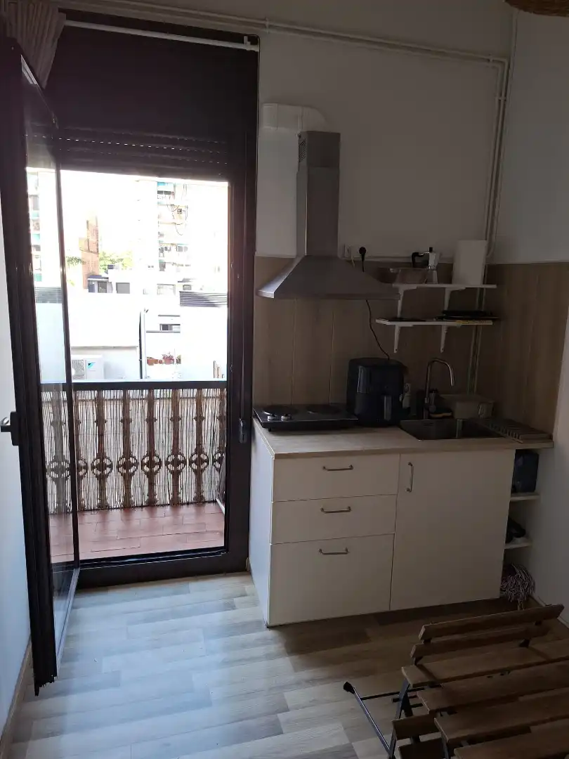 Piso con terraza en venta en Carrer d'Edison, imagen 3