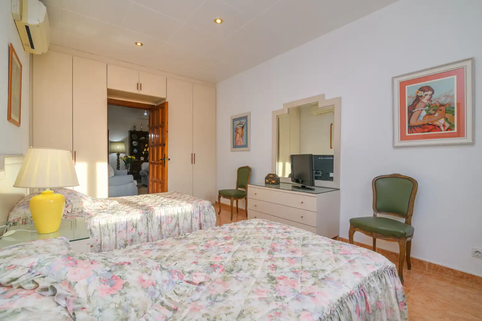 Habitación de Casa o chalet en venta en Viladecans con Balcón