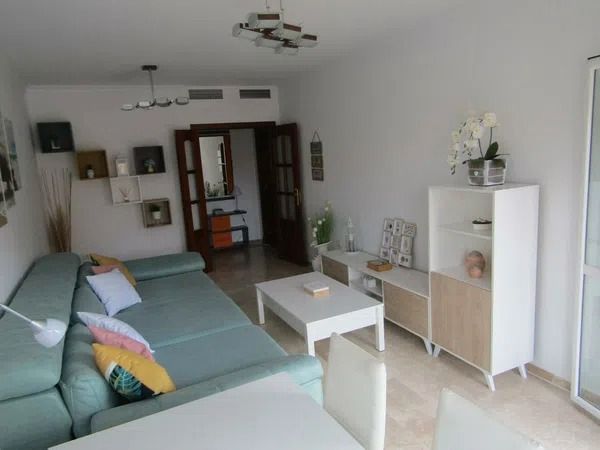 Flat to rent in Martín Carpena - Torre del Río