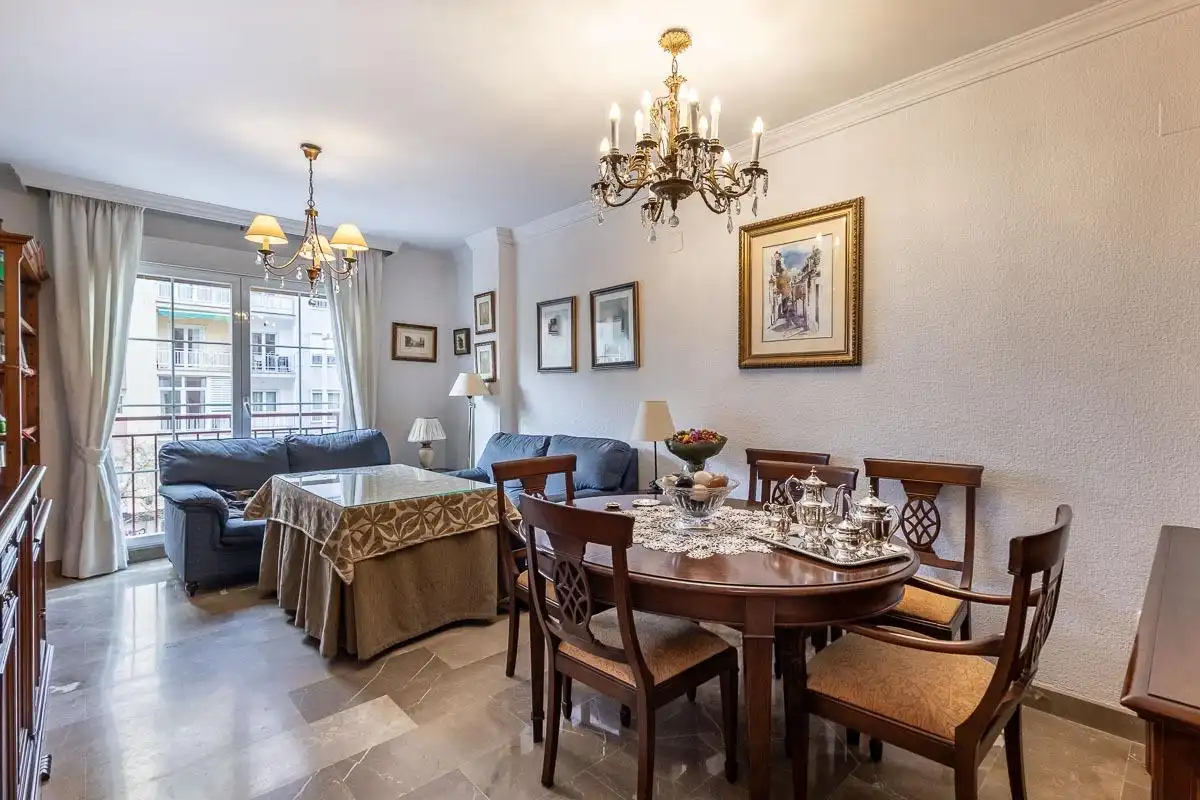 Comedor de Piso en venta en  Granada Capital con Aire acondicionado y Balcón
