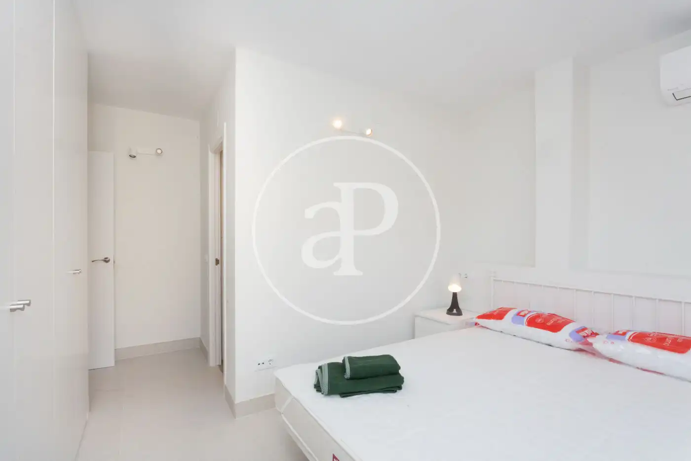 Schlafzimmer von Wohnung zur Miete in Madrid mit Klimaanlage, Heizung und Terrasse