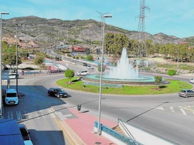 Local comercial en Alquiler en Calle Francisco Pizarro, 17 en San Antonio