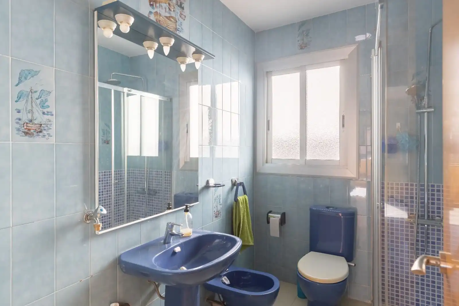 Baño de Piso en venta en Badalona con Calefacción