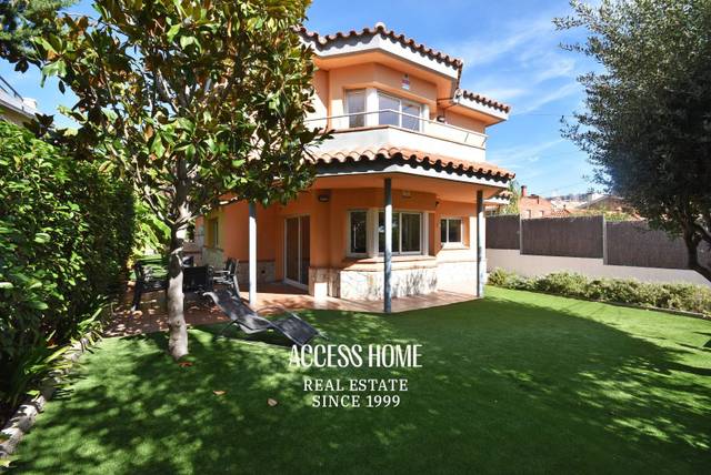 Casa-chalet en Venta en Masnou Alt