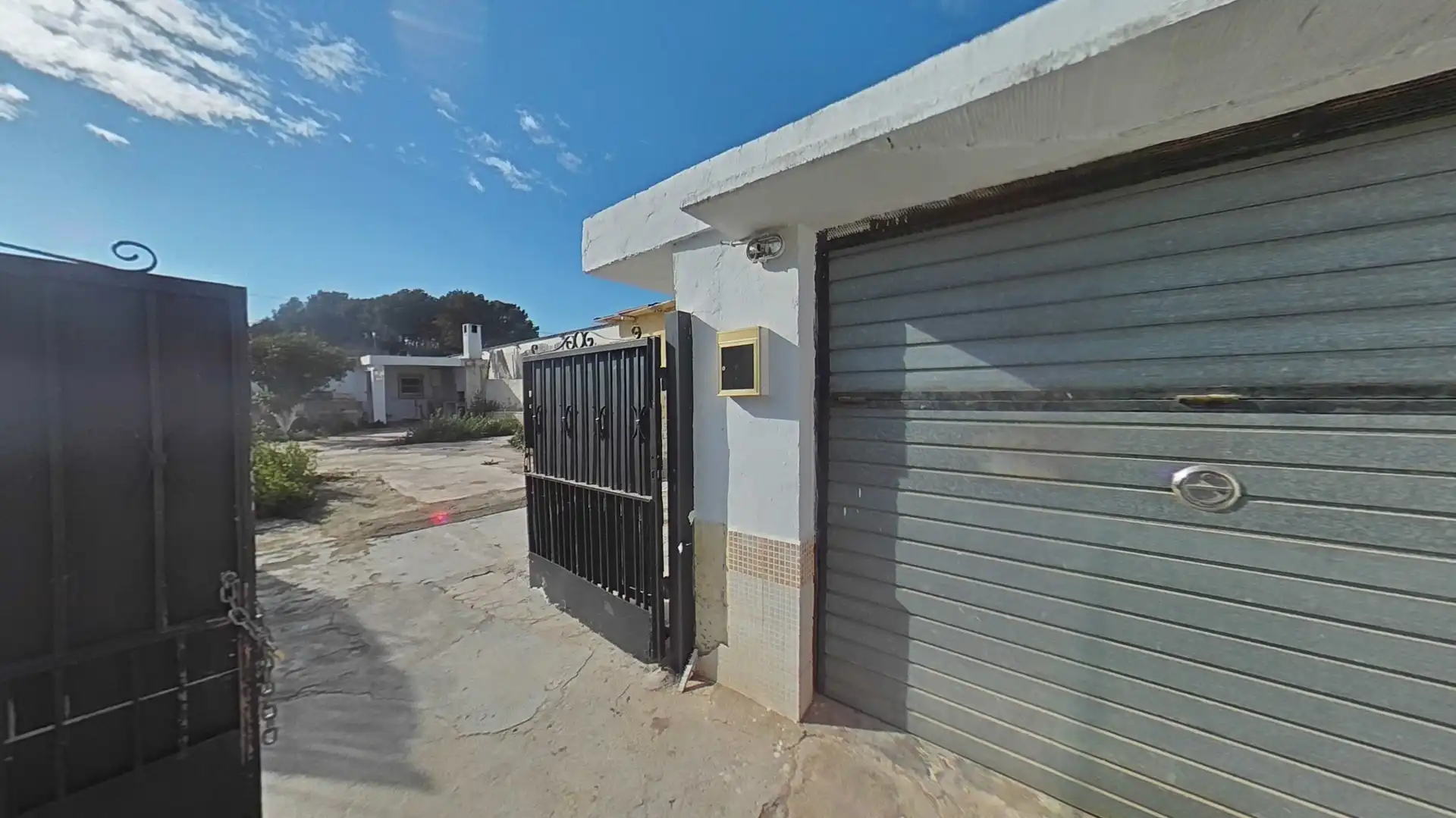 Vista exterior de Casa o chalet en venta en Vilanova i la Geltrú con Jardín privado