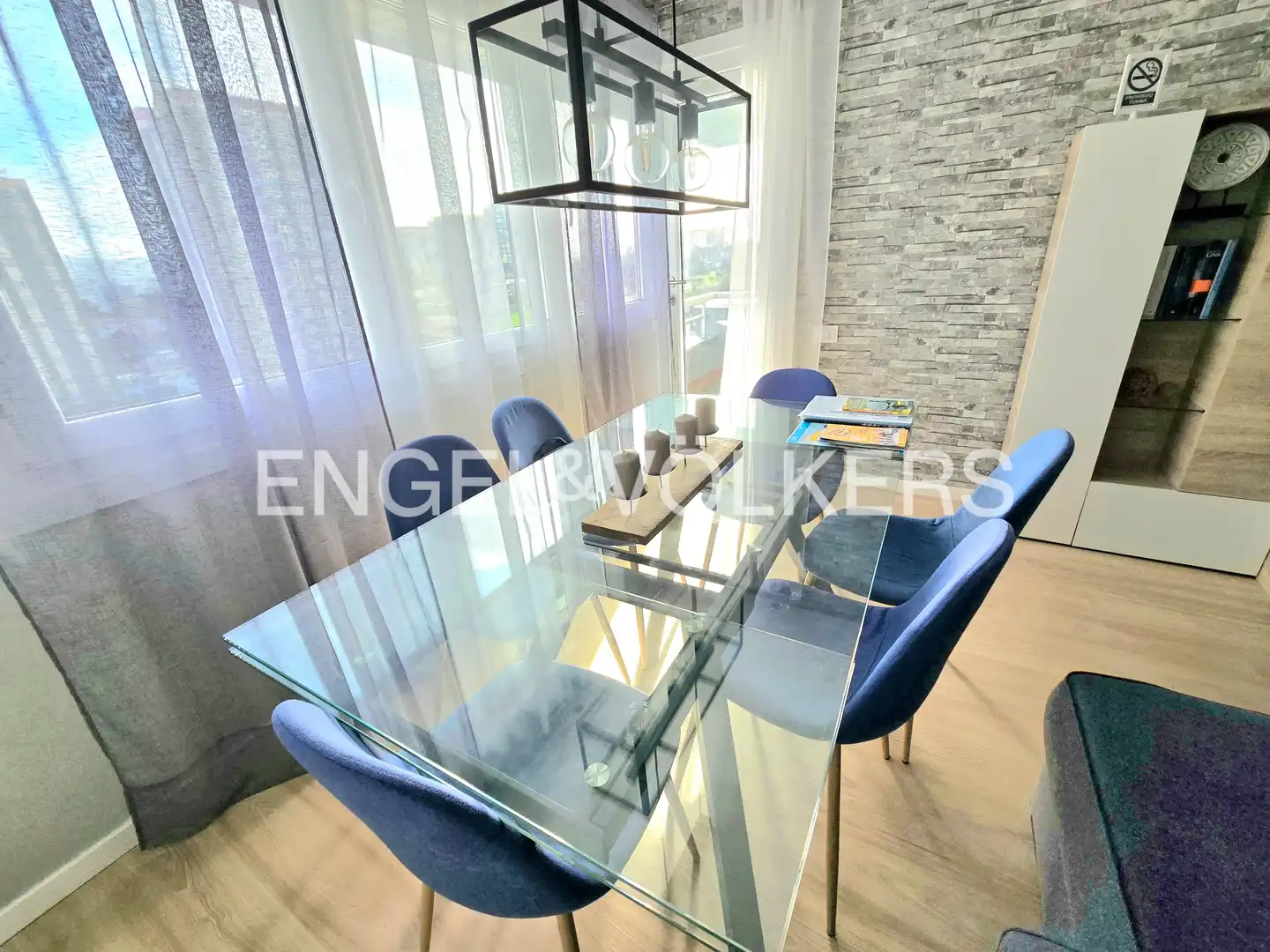 Comedor de Piso en venta en Vigo  con Calefacción, Terraza y Balcón