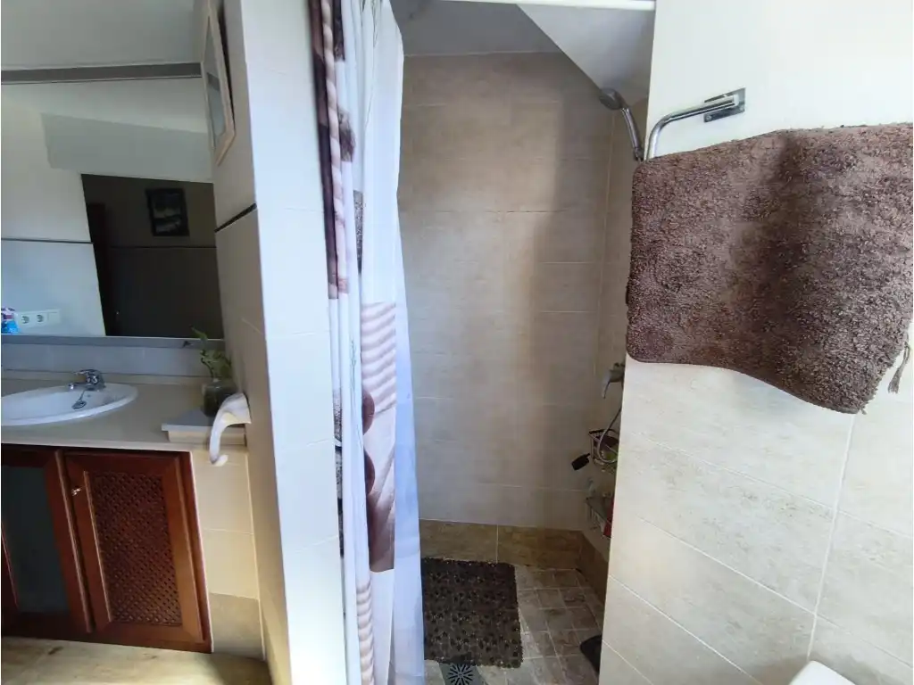 Bathroom of Flat for rent in Córdoba
