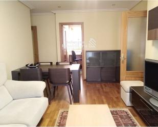 Living room of Flat for sale in Salamanca Capital  with Air Conditioner and Balcony