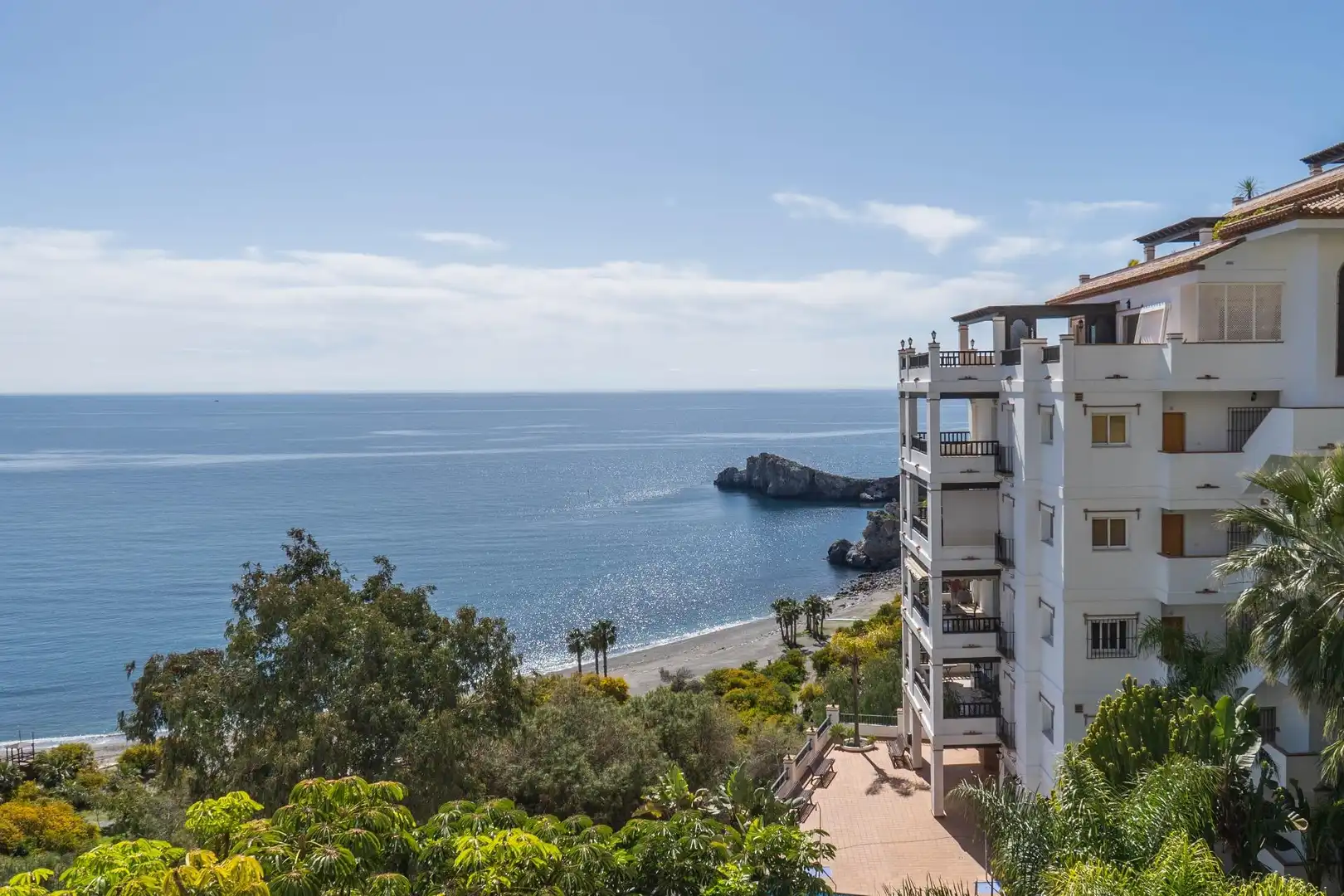 Vista exterior de Apartamento en venta en Almuñécar con Jardín privado, Terraza y Piscina comunitaria