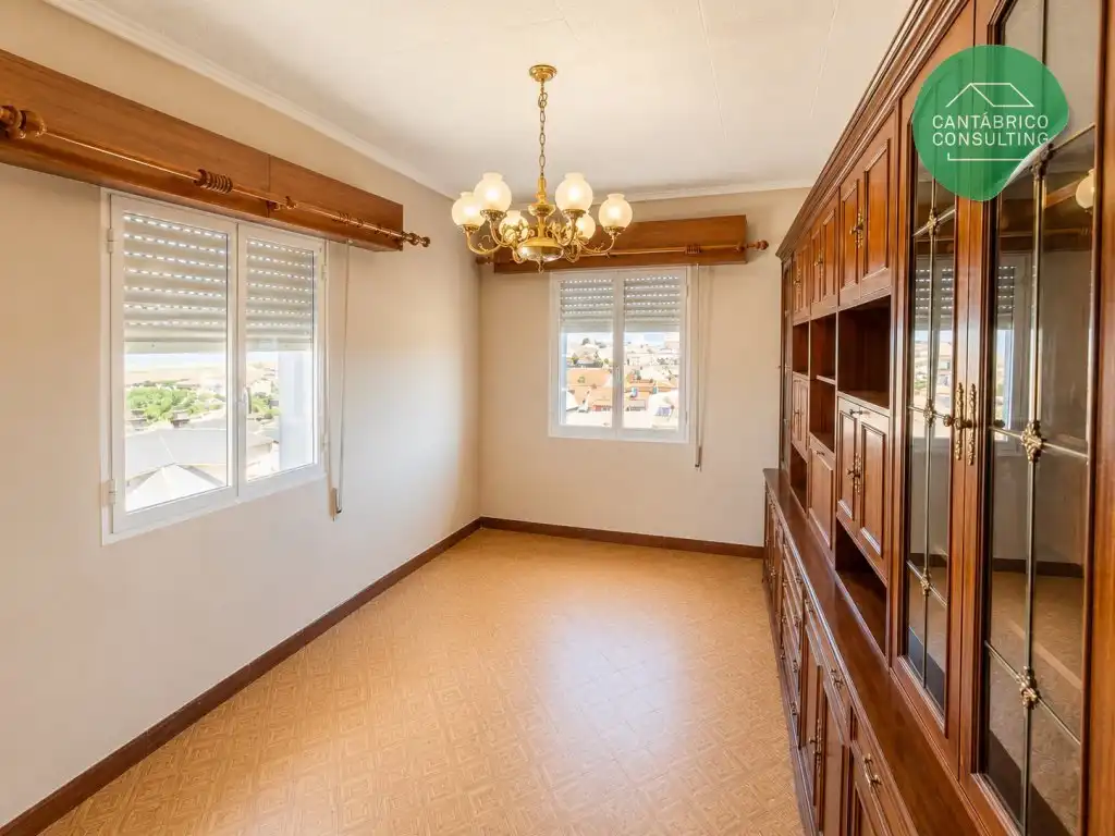 Esszimmer von Wohnung zum Verkauf in Navia mit Möbliert