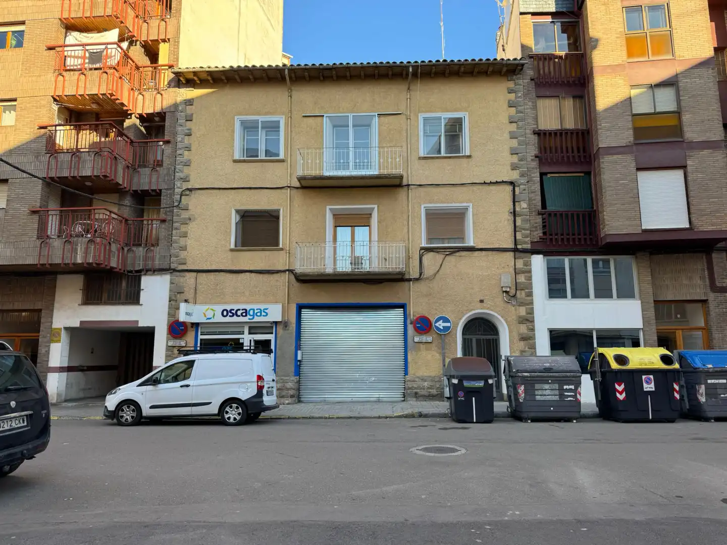 Vista exterior de Pis en venda en Jaca amb Traster i Balcó