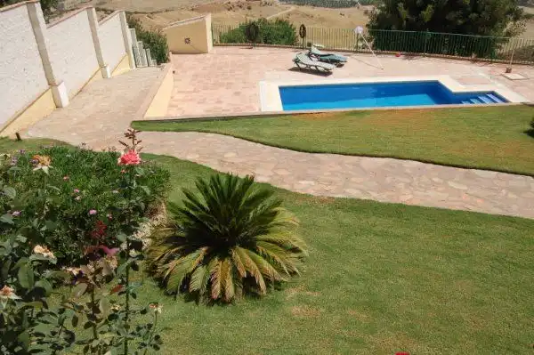 Finca rústica de alquiler en Cártama pueblo