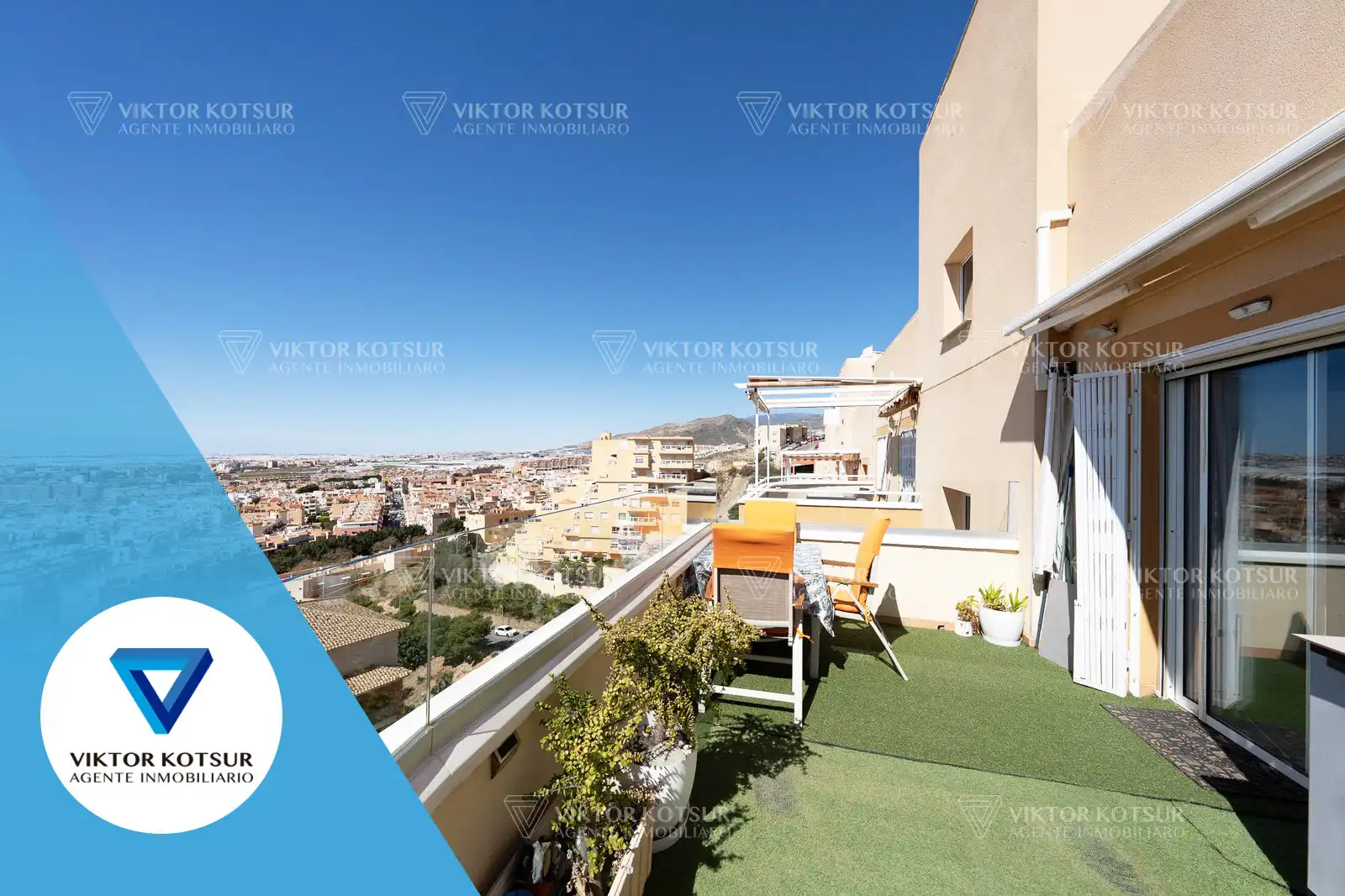 Vista exterior de Ático en venta en Roquetas de Mar con Aire acondicionado, Terraza y Trastero