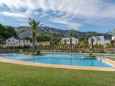 Flat with pool for sale in Dénia