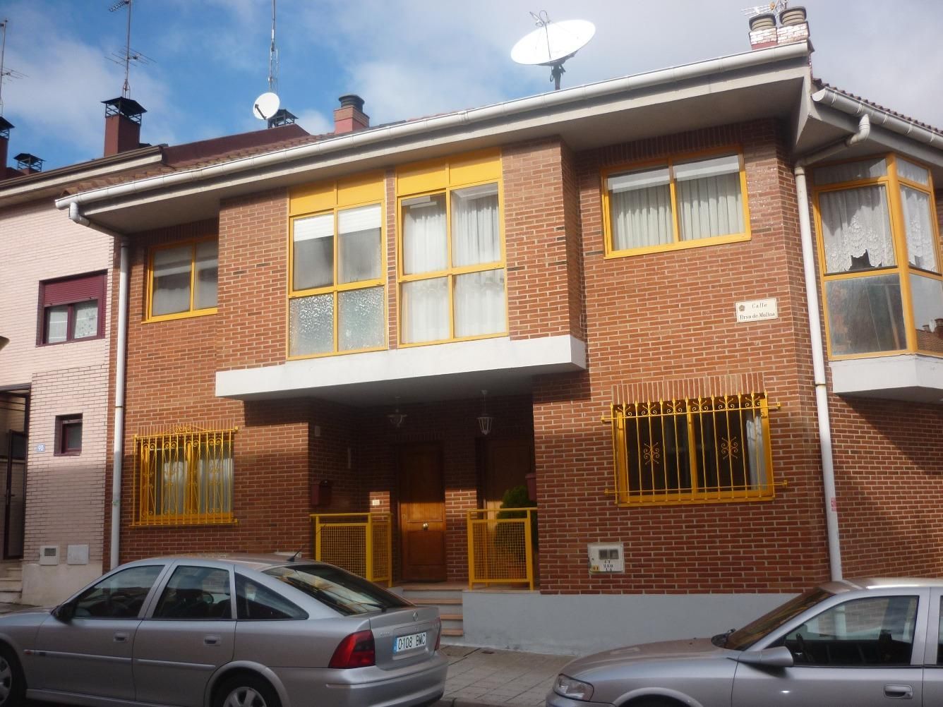 Single-family semi-detached to rent in Calle Tirso de Molina, San Julián - Barriada de Cortes