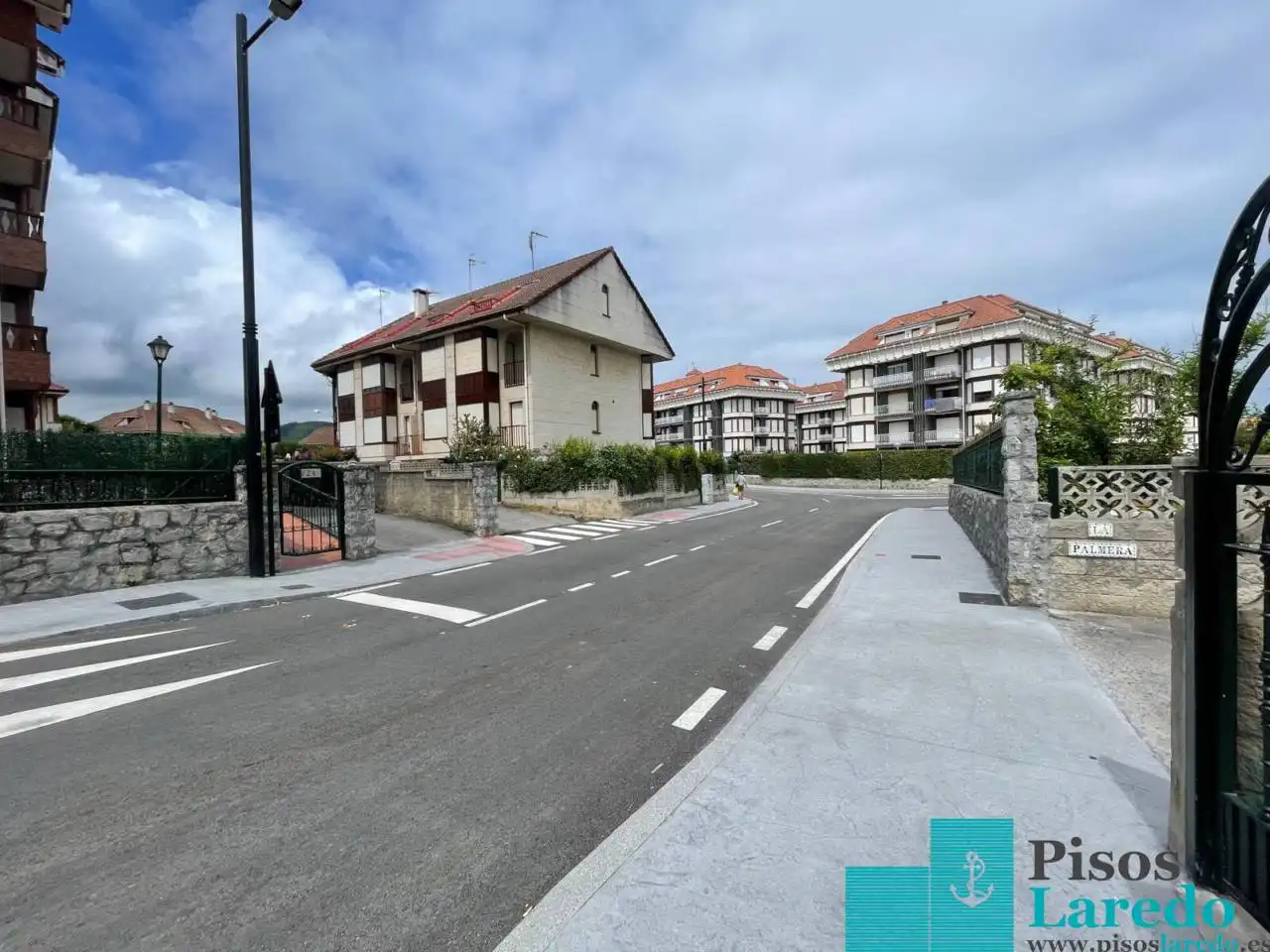 Vista exterior de Dúplex en venda en Noja amb Aire condicionat, Calefacció i Terrassa