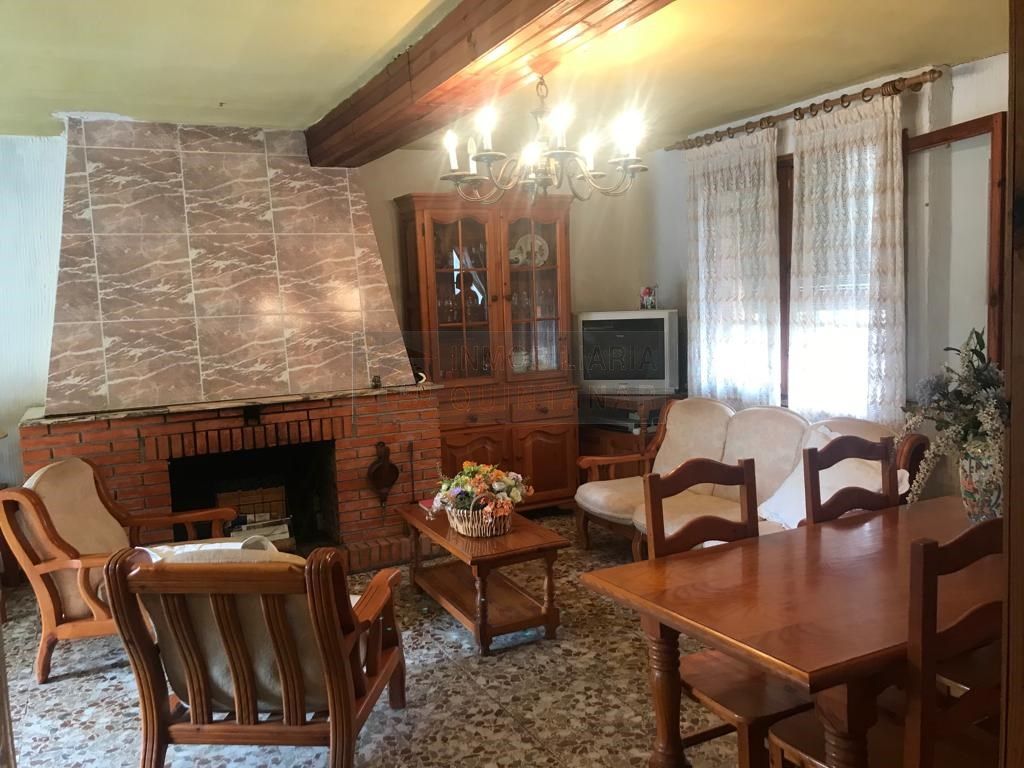 Sala d'estar de Casa o xalet en venda en La Villa de Don Fadrique