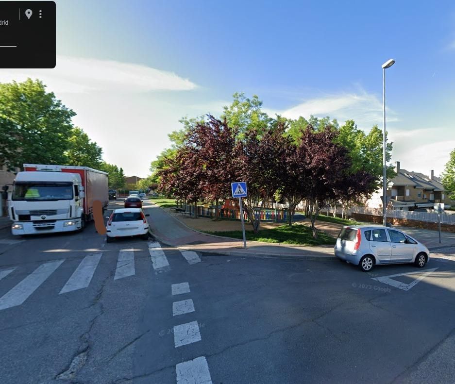 Vista exterior de Casa adosada en venda en Villanueva del Pardillo amb Jardí privat, Terrassa i Traster