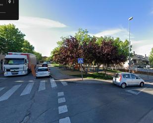 Vista exterior de Casa adosada en venda en Villanueva del Pardillo amb Terrassa