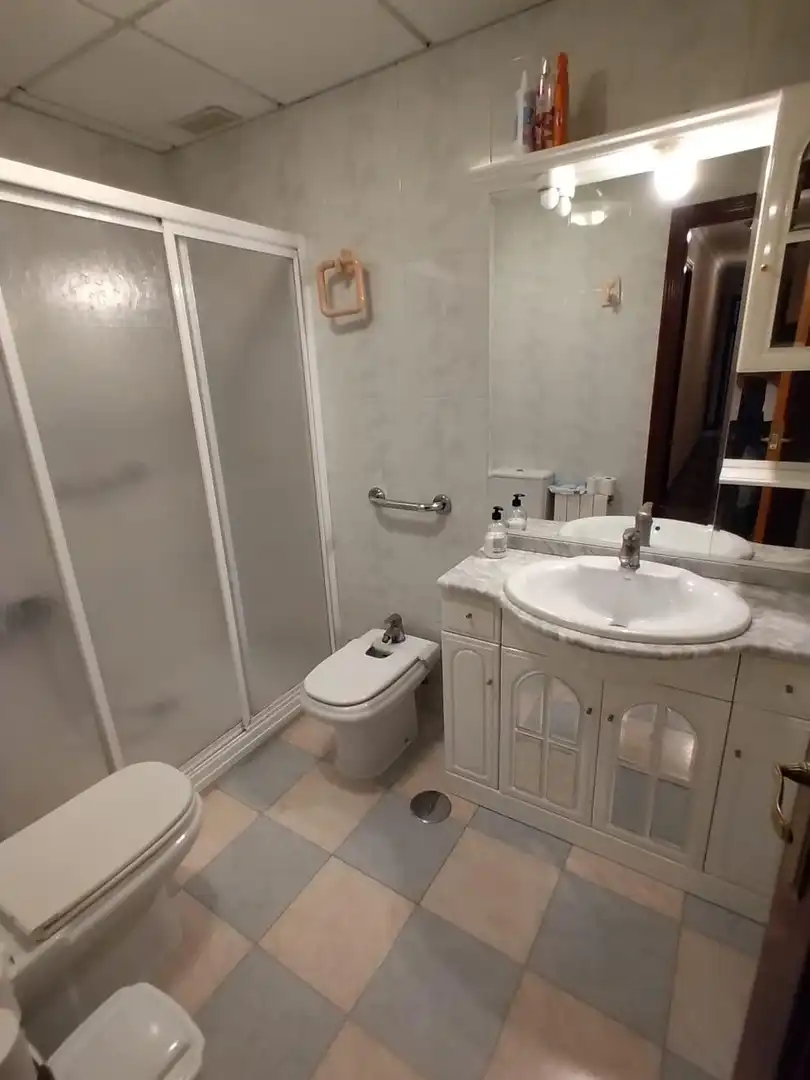 Bany de Pis en venda en Baena
