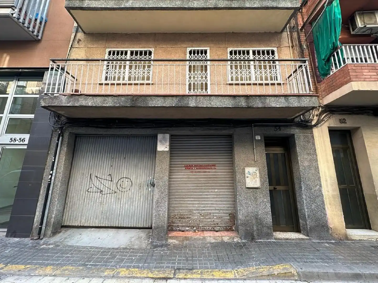 Vista exterior de Pis en venda en Montigalà - Sant Crist