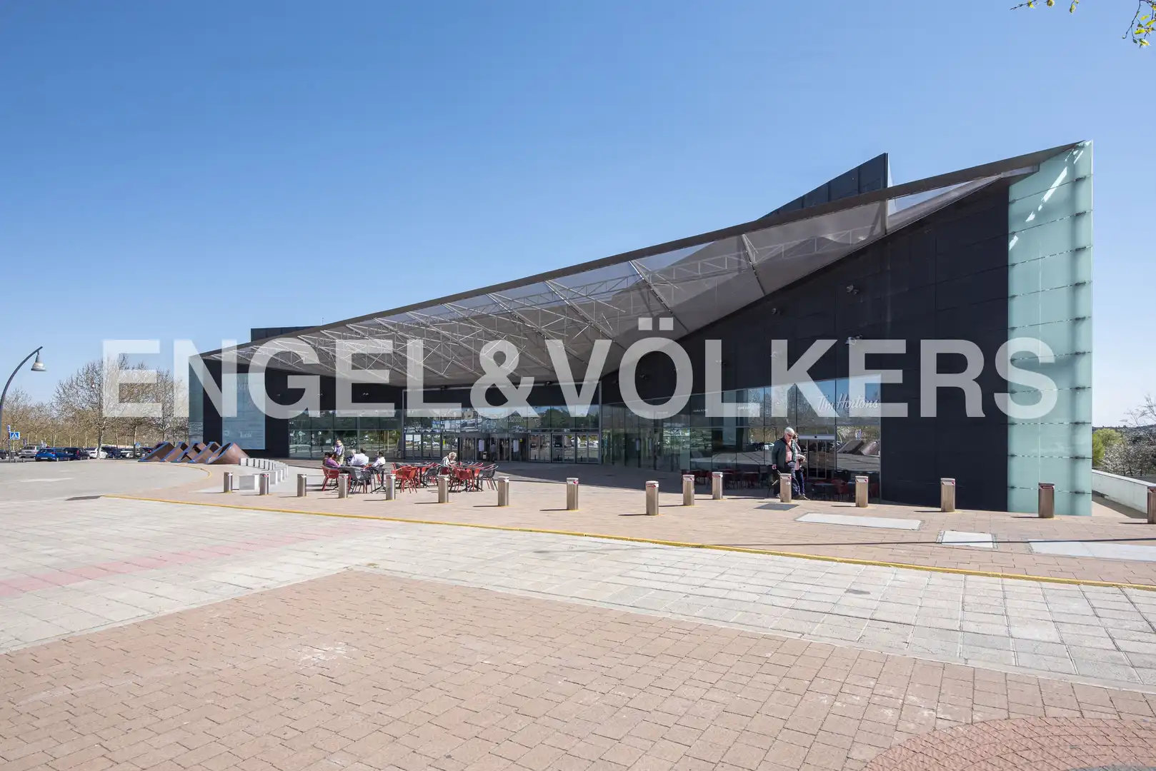 Vista exterior de Casa o chalet de alquiler en Pozuelo de Alarcón con Calefacción, Jardín privado y Parquet