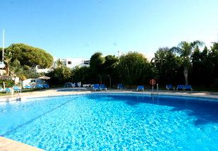 Swimming pool of Apartment for sale in Estepona  with Air Conditioner, Terrace and Furnished