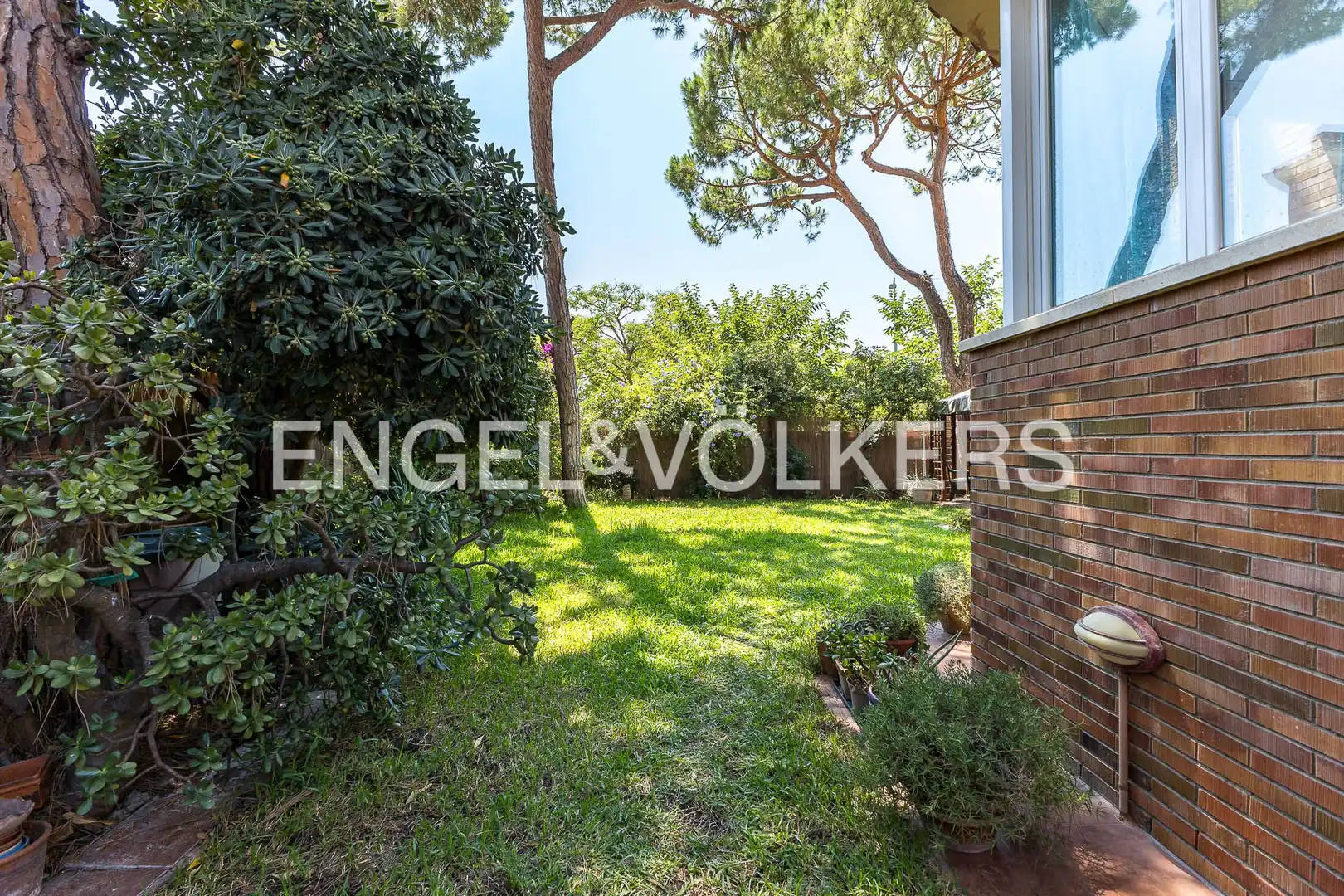 Einfamilien-Reihenhaus zur Miete in Castelldefels mit Klimaanlage, Heizung und Privatgarten