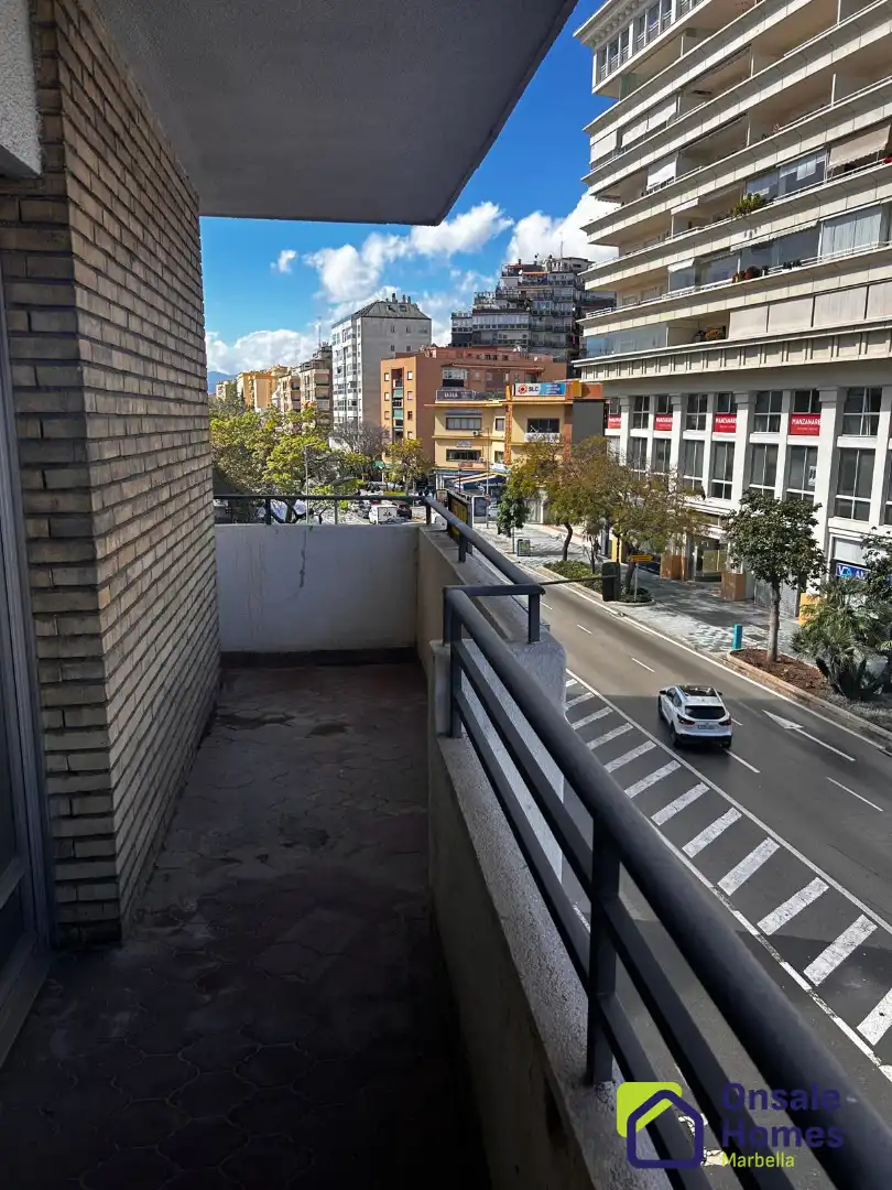 Flat with lift for sale in Avenida Ricardo Soriano 35a, imagen 6