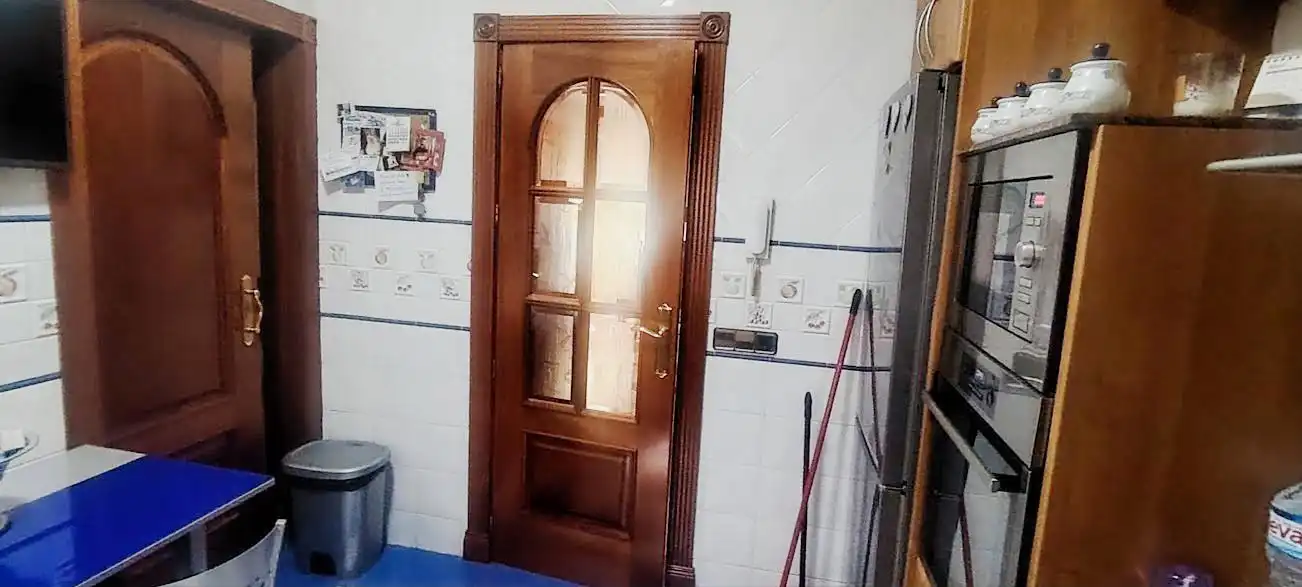 Wohnung zum Verkauf in Linares mit Klimaanlage und Heizung