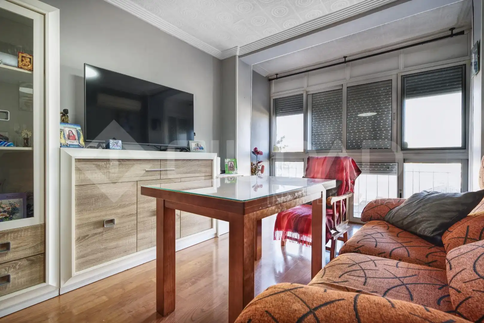 Sala de estar de Piso en venta en San Juan de Aznalfarache con Aire acondicionado
