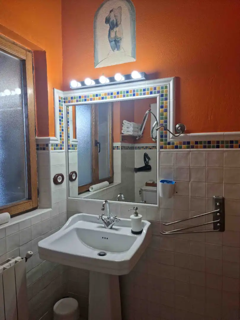 Bany de Casa adosada en venda en Vega de Liébana amb Jardí privat, Terrassa i Traster