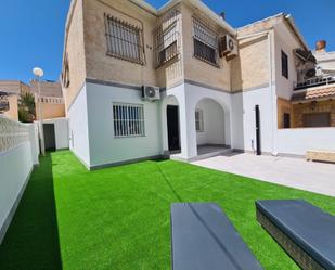 Exterior view of House or chalet for sale in Torrevieja  with Air Conditioner and Terrace