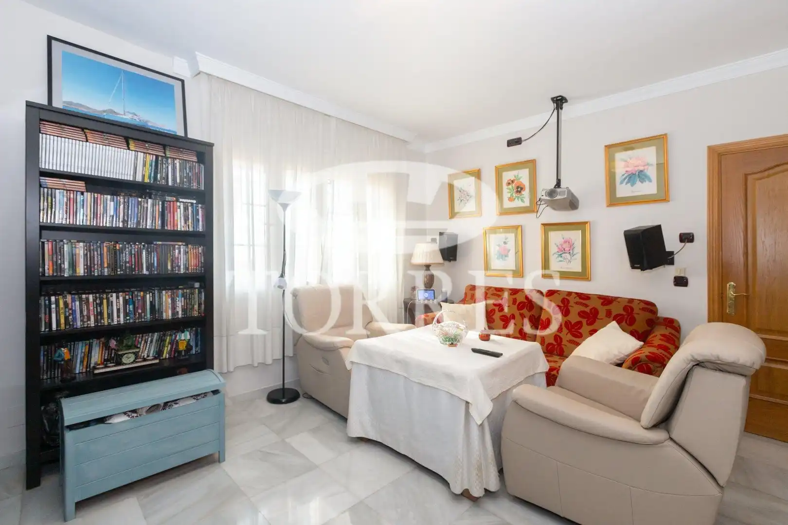 Sala d'estar de Casa o xalet en venda en Málaga amb Aire condicionat, Calefacció i Jardí privat