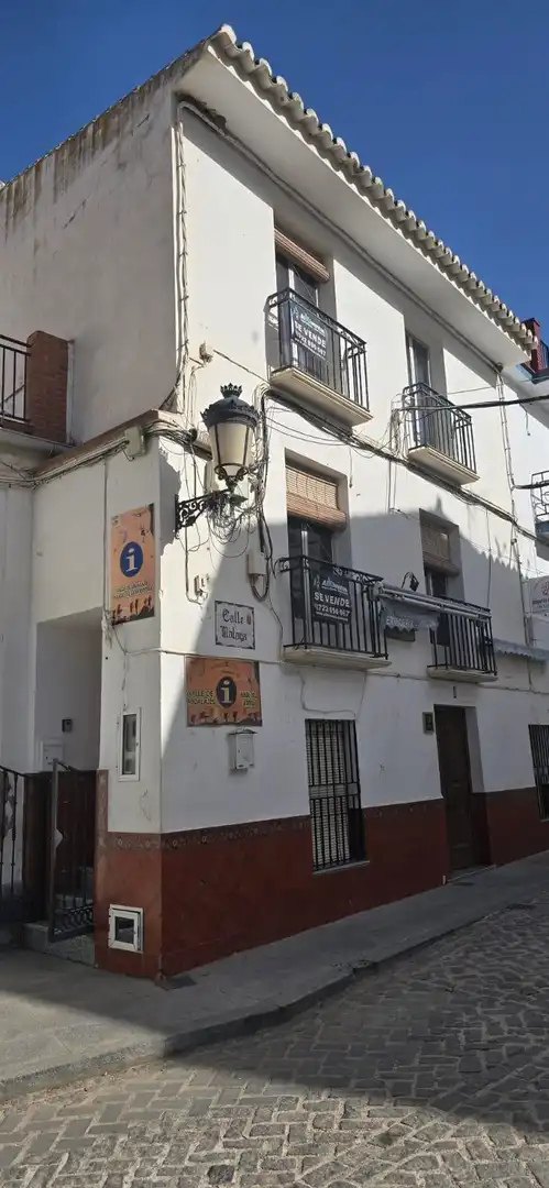 Vista exterior de Edificio en venta en Valle de Abdalajís