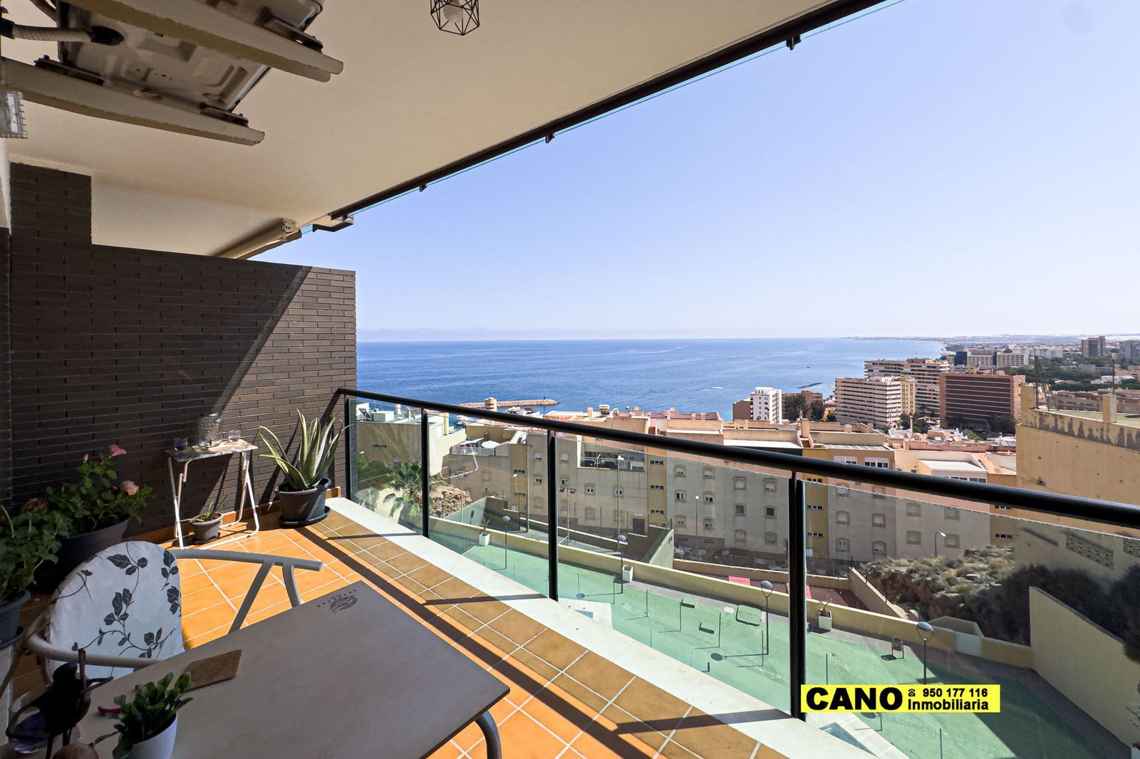 Terrassa de Pis en venda en Roquetas de Mar amb Terrassa i Piscina