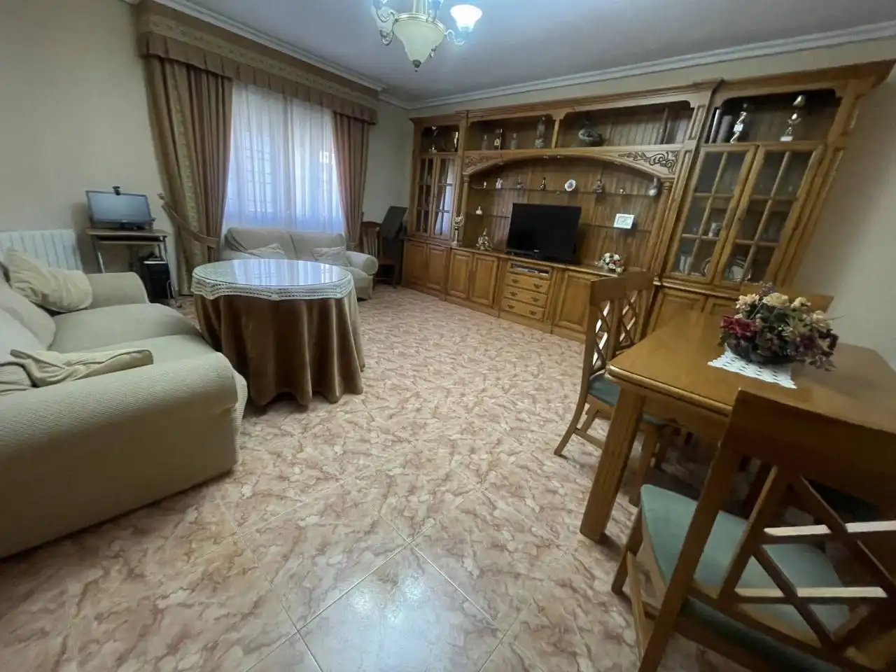 Sala d'estar de Casa o xalet en venda en Ajofrín amb Calefacció i Terrassa
